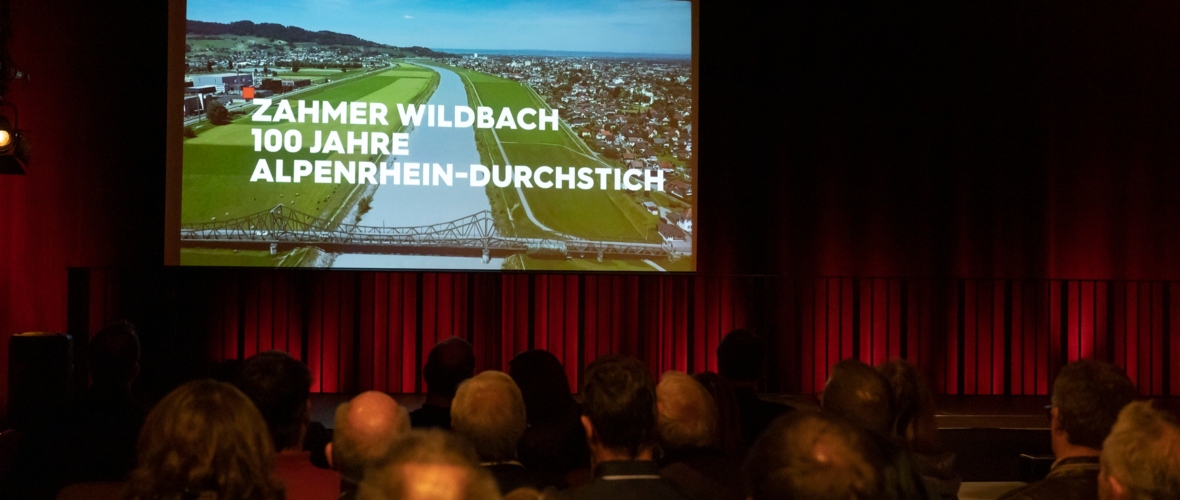 Kinoatmosphäre im Publikumsstudio des ORF Vorarlberg