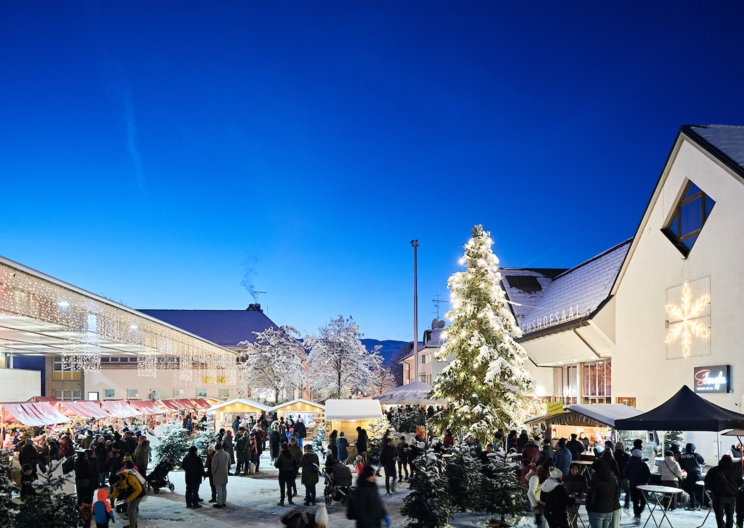 Stimmungsvolles Programm beim Luschnouar Chrischtkendlimarkt