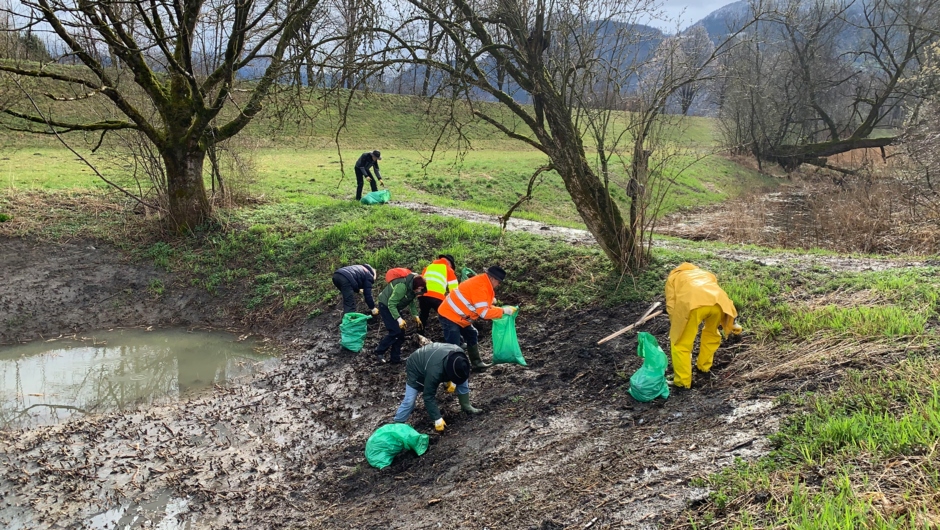 2023-03-25_Seelache_Landschaftsreinigung_IMG_8235_vergrabener Müll